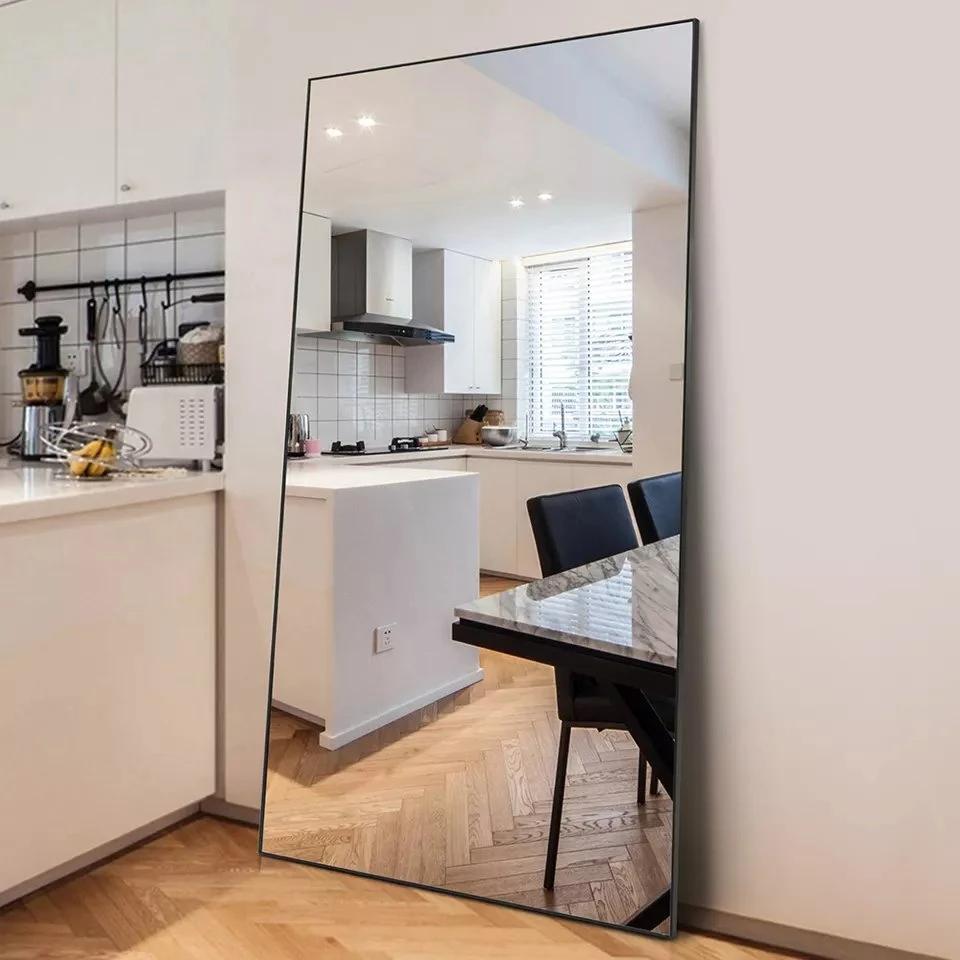 Explosieveilige grote wandspiegels Volledige lengte slaapkamer Aluminium ingelijste vloerstandaard Gouden spiegel