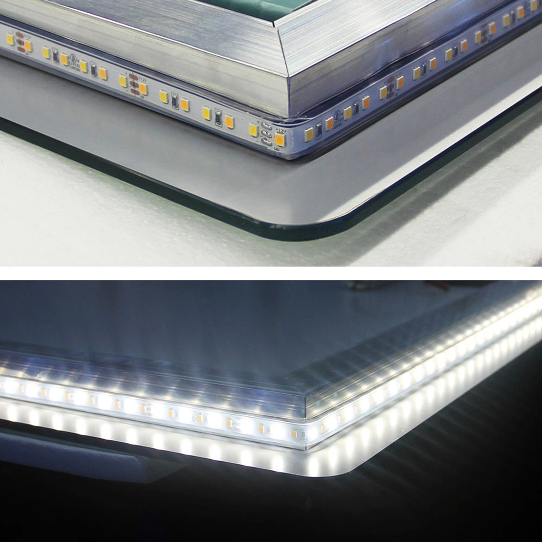 Rechthoekige LED-slimme badkamerspiegel met achtergrondverlichting en temperatuur/digitale klok/kalenderweergave